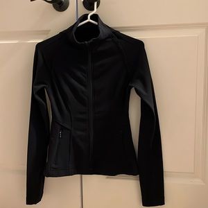 Lululemon women’s black zip up jacket with front pockets